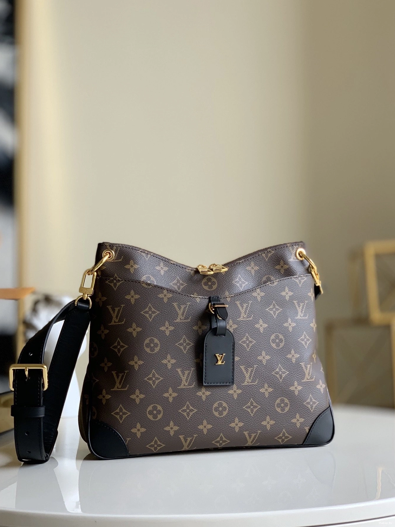 VUITTON ODÉON MM LOUIS 0806